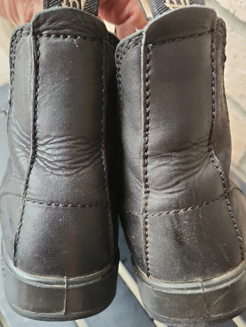 Blundstone Men’s Black Leather Chukka Boots